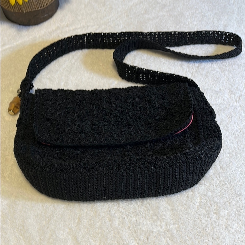 Liz Claiborne Black and Pink Shoulder Bag with Knitted Texture